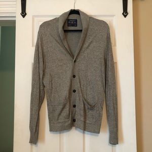A/E men’s gray cardigan sizen medium